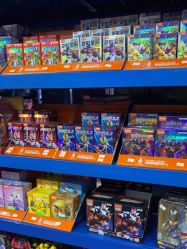 -逝水玩具折扣店