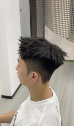 -米娜男士新国潮理发馆