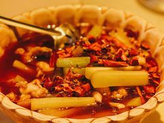 馋嘴牛蛙-龙门阵茶屋川菜馆(武康路店)