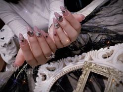 -沫儿·美甲美睫·半永久·皮肤管理