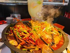 -鸣记脆皮烤鱼·海鲜烤鱼(三八广场店)