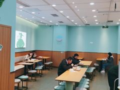 大堂-老乡鸡(西岸凤巢店)