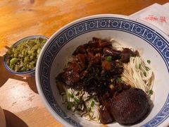 -沪西老弄堂面馆(定西路店)