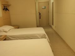 -锦江之星(广州海珠江泰路地铁站店)