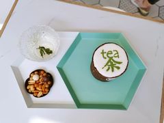 饼干杯奶盖茶-茶是一枝花泡茶店