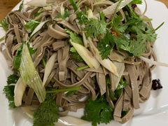 -溢心园香河肉饼总店