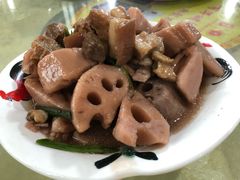 莲藕煮火腩-区海鸡场饭店(石壁店)