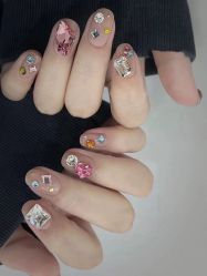 -VIVI BEAUTY  美甲美睫皮肤管理中心