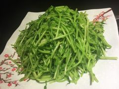 蒜蓉炒豆苗-川里谈·川味小馆(北京路店)