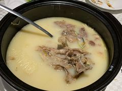 扁尖老鸭汤-望乡楼上海菜(日月光店)