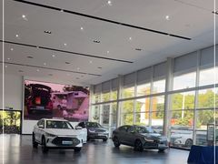 -比亚迪上海弘仁4S(杨浦店)