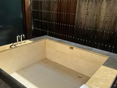 -三亚亚龙湾人间天堂鸟巢度假村