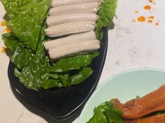 -二荆条·蜀鲜汇城市森林火锅