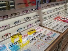 -爱视眸Eyeblling眼镜·依视路·蔡司镜片折扣店(百联南方商城购物中心)