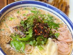 招牌生烫牛肉米线-云阿蛮生烫牛肉米线(景星店)