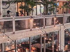 -ROAST coffee & eatery