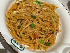 -费大厨辣椒炒肉(万家丽一店)