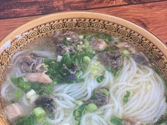 -正宗李家土鸡米线店