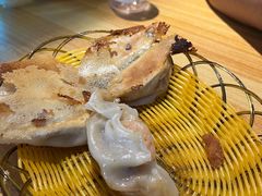 -阿洪锅贴王(小吃城店)