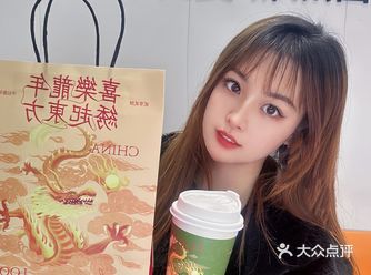 百分茶和苏绣非遗联名系列太炸裂了我先喝啦！