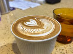 澳白-HANA COFFEE(长寿路店)
