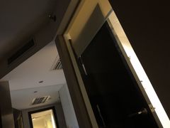 -桔子酒店(上海西藏北路地铁站店)