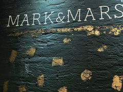 -Mark&Mars Restaurant