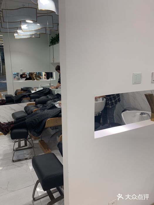 MYYF SALON烫发染发图片