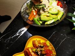 -山川小町·极番烧肉(新地假日广场店)