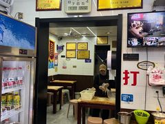 -覃肥叔桂林米粉(粮道街店)