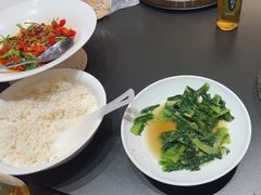 -新天明砂锅鱼头煲