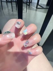 -By.2一站式美甲美睫