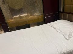 -裕龙汤泉