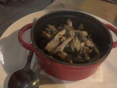 葱香炒蘑菇-LA  PETANQUE(泰安路店)