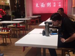 大堂-百事佳烧鸭牛腩(上海虹桥站店)