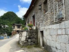 -高荡千年布依古寨旅游景区