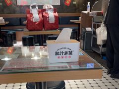 -肥汁米蘭香港米线(定西路店)