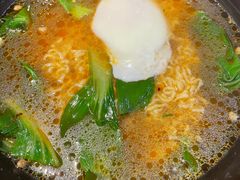 煮方便面加卧鸡蛋-京狮炙燥·精酿烧烤(首经贸店)