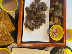 -黑青稞庄园·新式藏餐·牦牛肉汤锅(新都桥店)