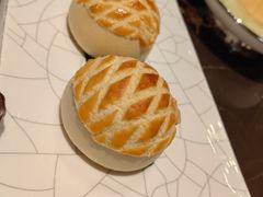 菠萝包-海派悦庭·海胆烧麦·新融合菜(凯德广场店)