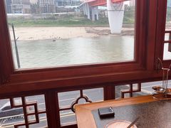 -小天鹅火锅·一线江景洪鼎旗舰店(洪崖洞店)