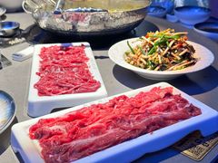 -伴山牛贵州黄牛肉火锅·苗疆非遗艺术餐厅(上海首店)