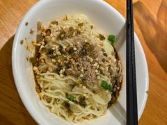 -诚铭记·虾仁汤包·成都小吃(融创店)