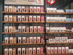 -Laderach 莱德拉(上海环贸iapm店)