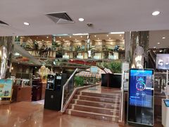 -燕山大酒店