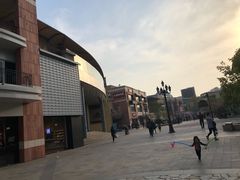 -泡泡玛特POPMART(蓝色港湾店)