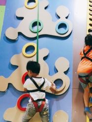 -蹦贝运动中心·蹦床·攀岩·闯关(龙岗店)