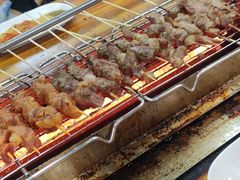 -哈尔滨小酒馆·鲜肉现穿自助烧烤(康新花园店)