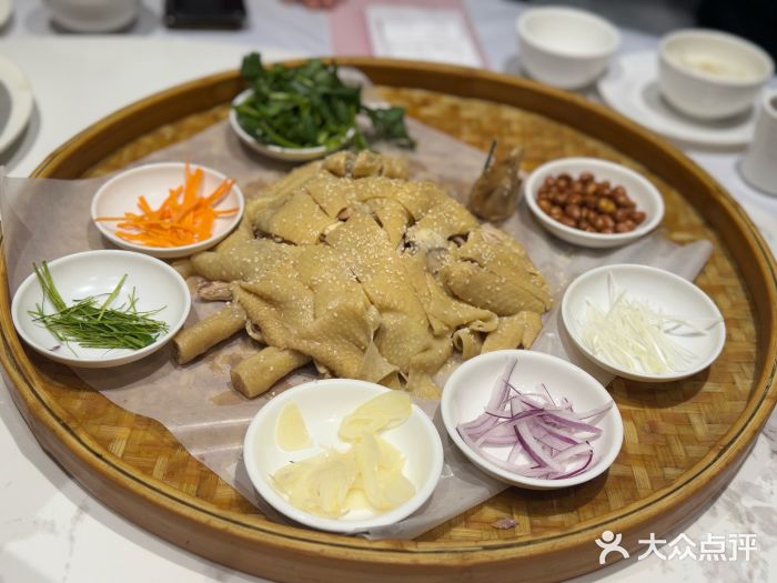 越秀渔村·35年老字号(盘福路店)风山水起捞鸡图片