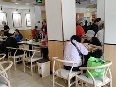 -闫家驴肉老店(华电一校店)